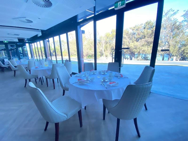 Pearl On The Point Chinese Restaurant 8舫潮州酒家
