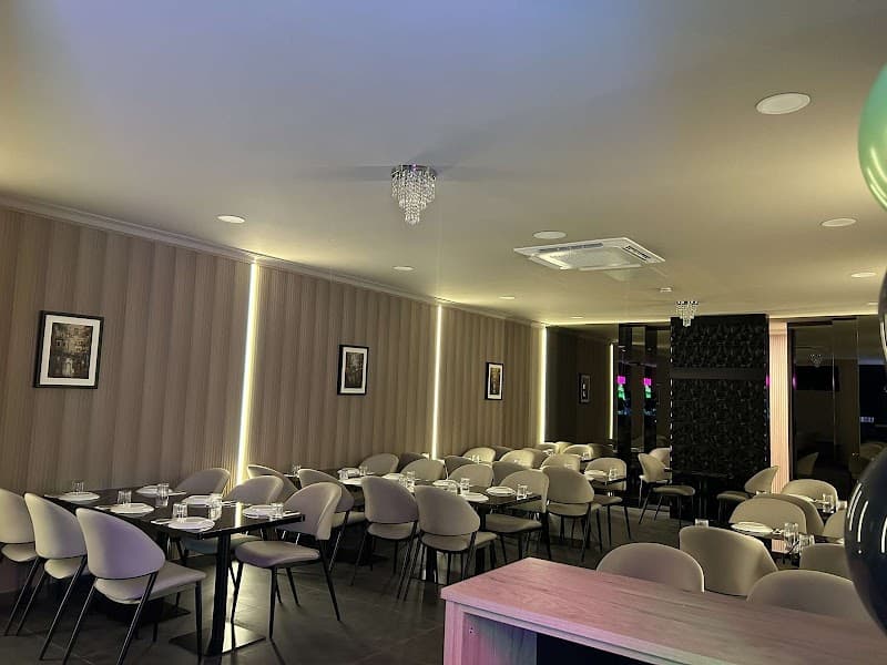 LAYALI BEIRUT