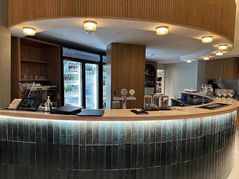 Sammys on the Marina